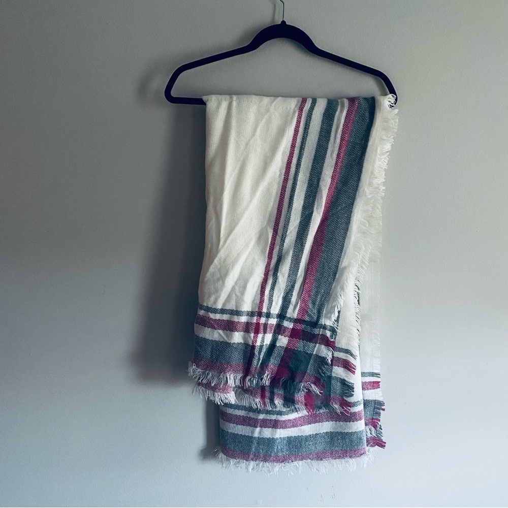 Accessory Depot Women's White & Plaid Print Blanket Scarf 45 in x 45 in